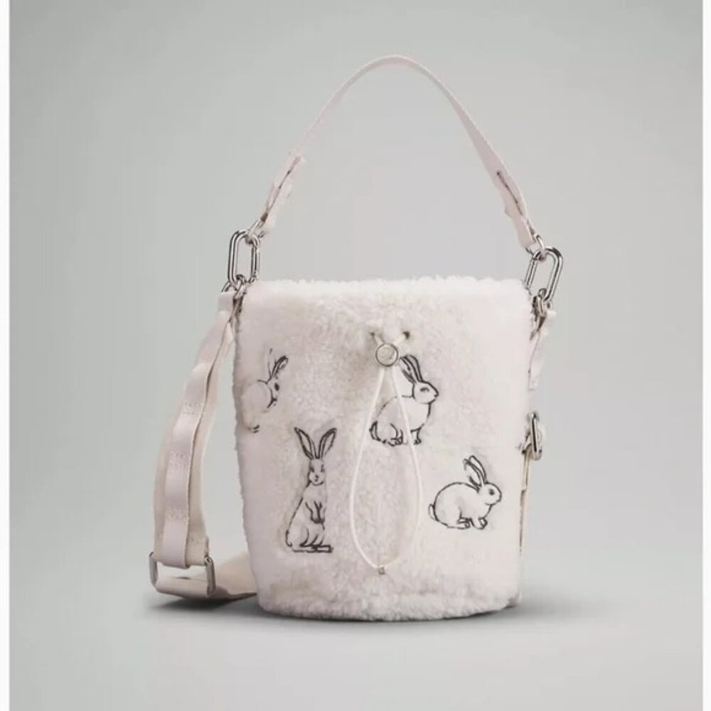 Lululemon Lunar New Year Crossbody Bucket Bag Fleece 2.5L